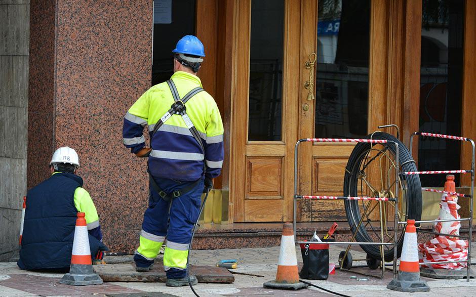 comment déboucher les wc avec une bouteille Suresnes